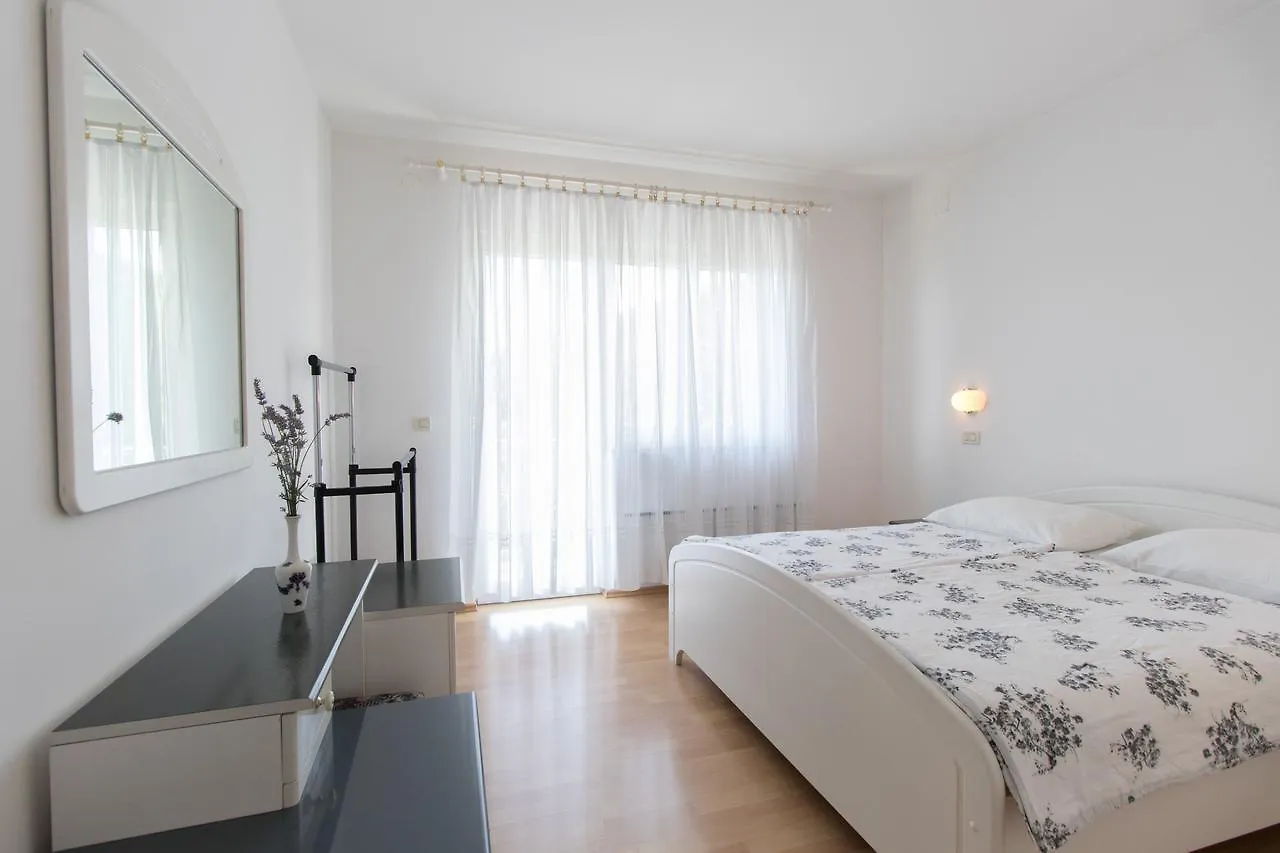 Apartments Vesna Opatija 0*,  Croatia
