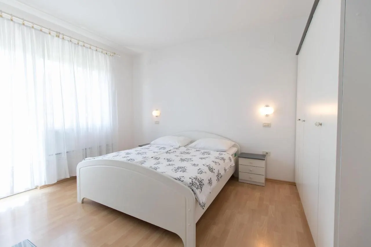 Apartments Vesna Opatija 0*,